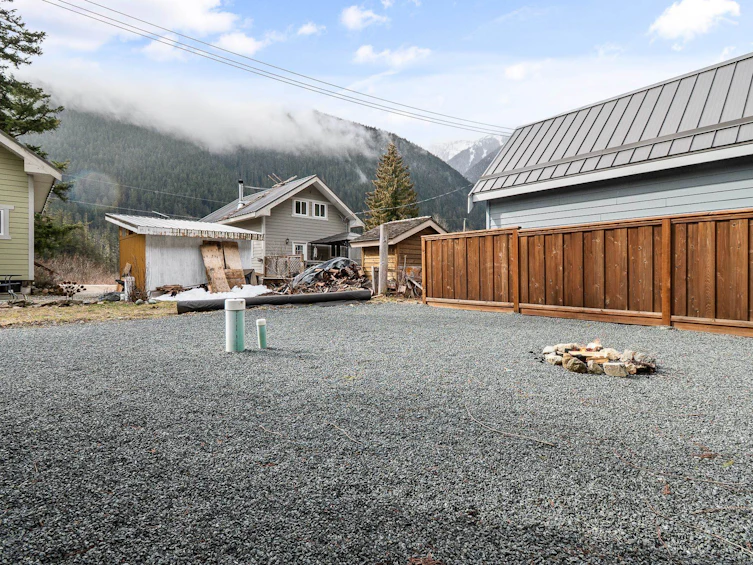 H113 Strawberry Lane, Hope, BC, V0X 1L5 - 30
