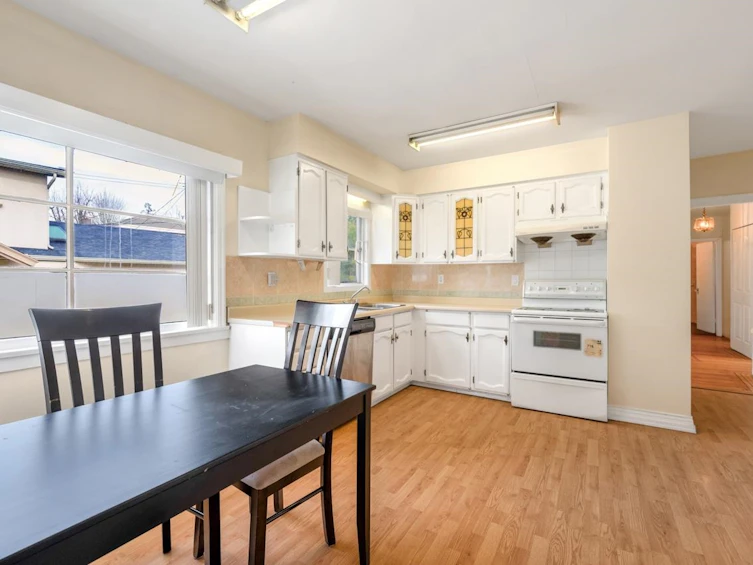 1441 W 49th Avenue, Vancouver, BC, V6M 2R4 - 10