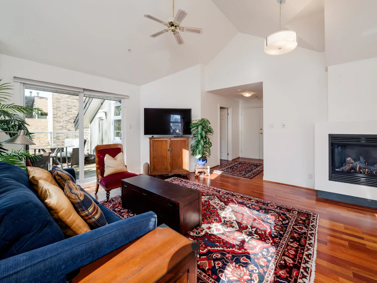 PH3-865 W 15 Avenue, Vancouver, BC, V5Z 1R8 - 6