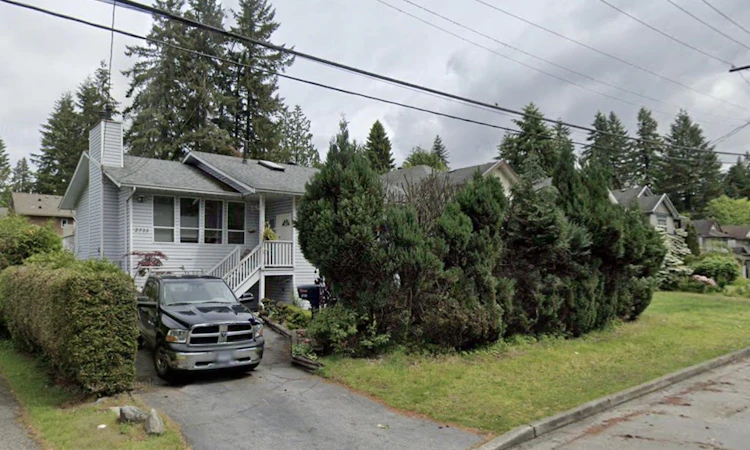2735 Kitchener Avenue
