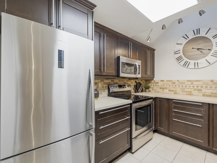 19452 61 Avenue, Surrey, BC, V3S 7L3 - 14