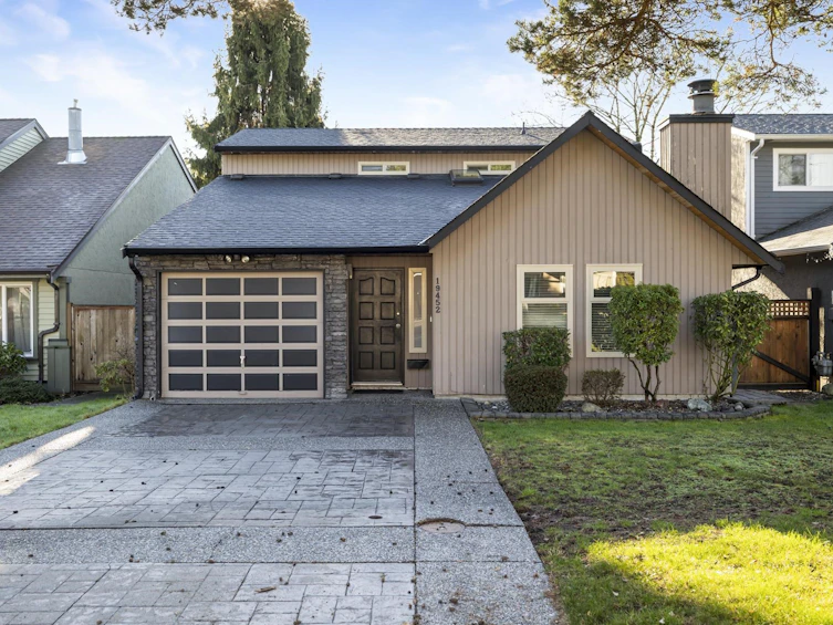19452 61 Avenue, Surrey, BC, V3S 7L3 - 2