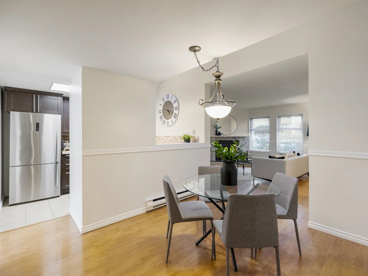 19452 61 Avenue, Surrey, BC, V3S 7L3 - 11