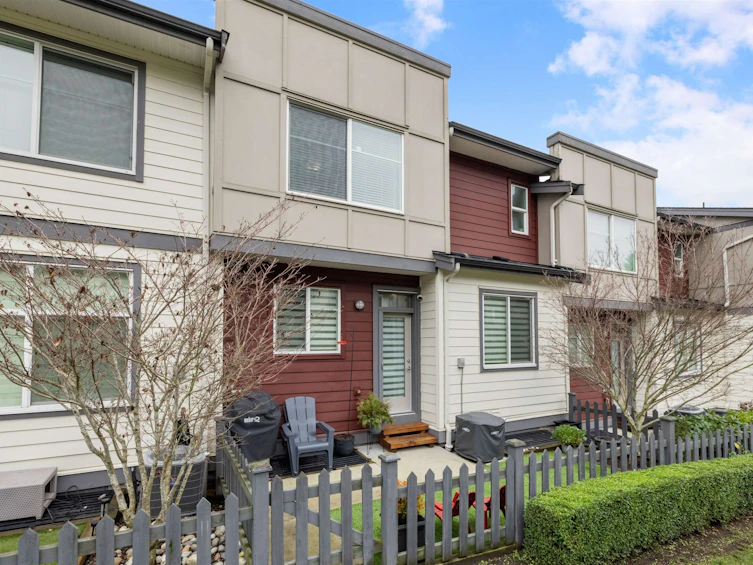 82-15665 Mountain View Drive, Surrey, BC, V3Z 0W8