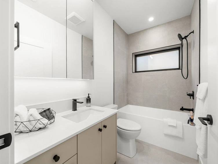 2-2247 Parker Street, Vancouver, BC, V5L 2L8 - 14
