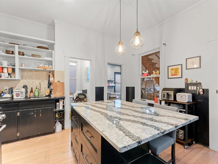 1016 Tenth Avenue, New Westminster, BC, V3M 3H6 - 9