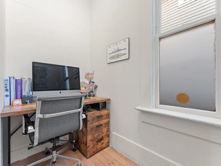 1016 Tenth Avenue, New Westminster, BC, V3M 3H6 - 12