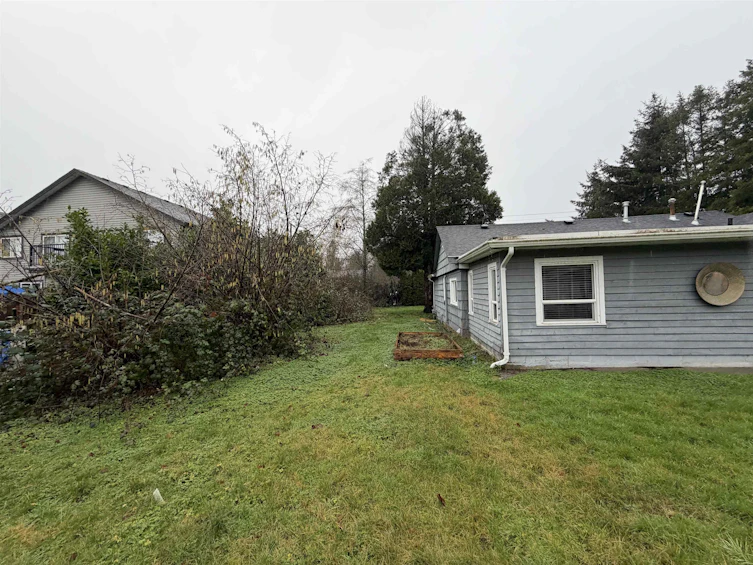 11394 240 Street, Maple Ridge, BC, V2W 0B4 - 11
