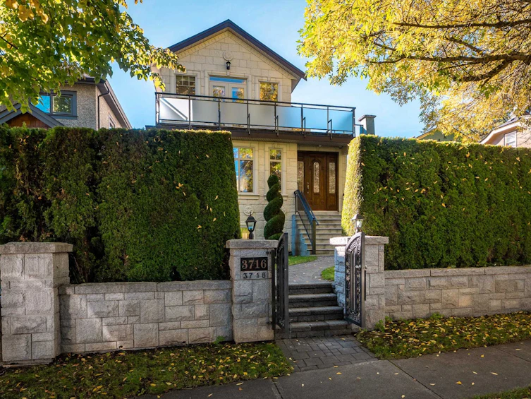 3716 W 17th Avenue, Vancouver, BC, V6S 1A2 - 2