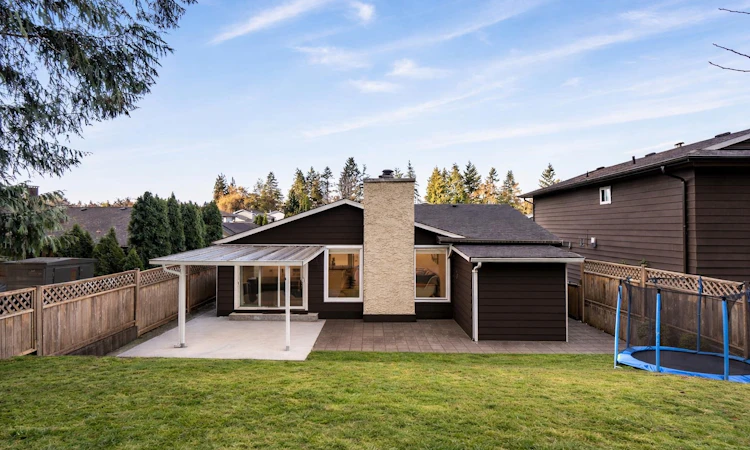1230 Bluff Drive