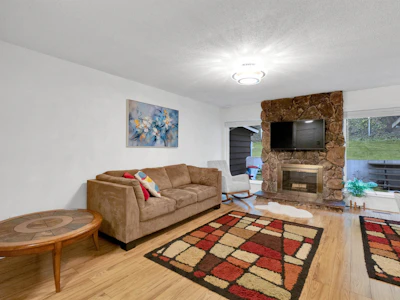 1230 Bluff Drive - 5