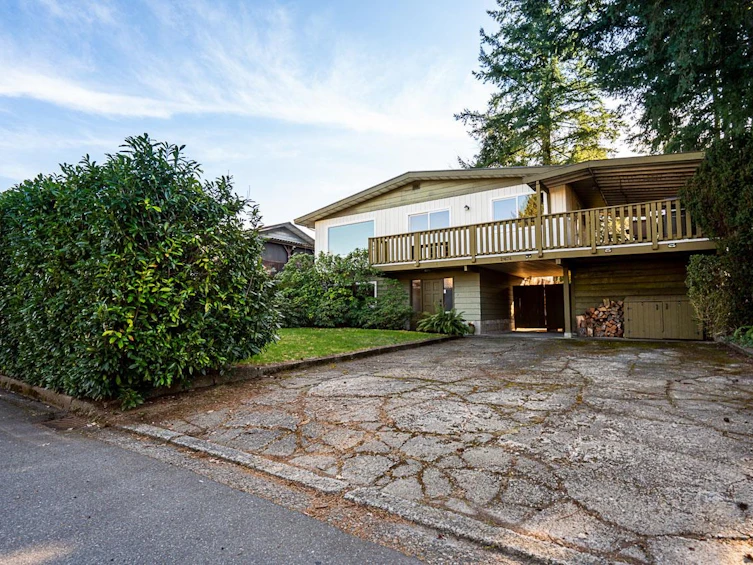 21674 Manor Avenue, Maple Ridge, BC, V2X 7L6 - 2