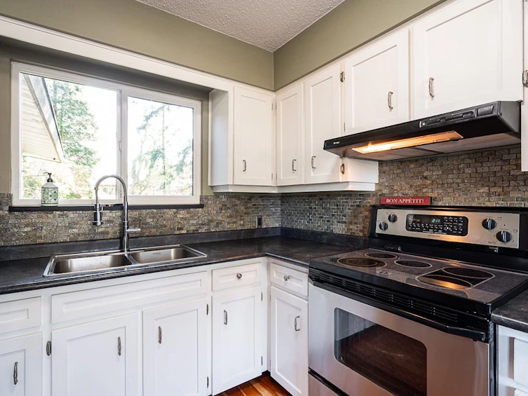 21674 Manor Avenue, Maple Ridge, BC, V2X 7L6 - 11