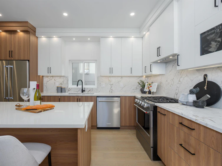 2-6176 Elgin Avenue, Burnaby, BC, V5H 3S4 - 5
