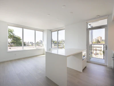 207-6537 Telford Avenue - 5