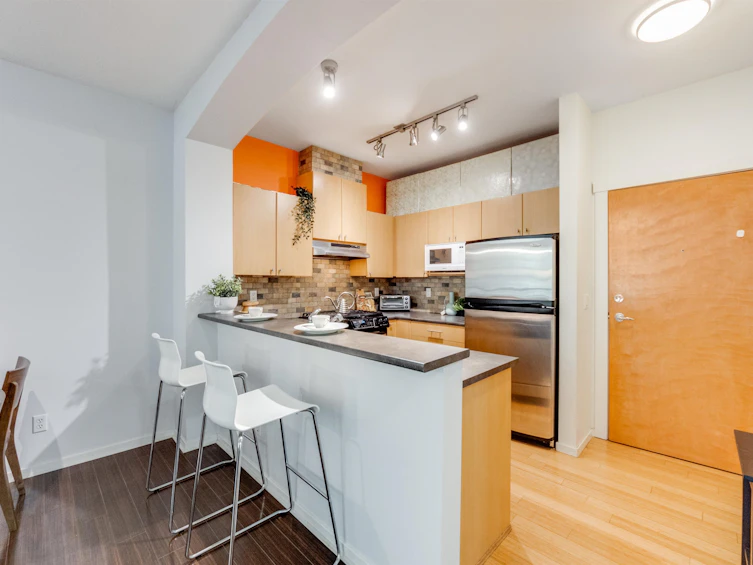 406-9329 University Crescent, Burnaby, BC, V5A 4Y4 - 9