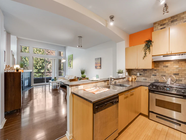 406-9329 University Crescent, Burnaby, BC, V5A 4Y4 - 12