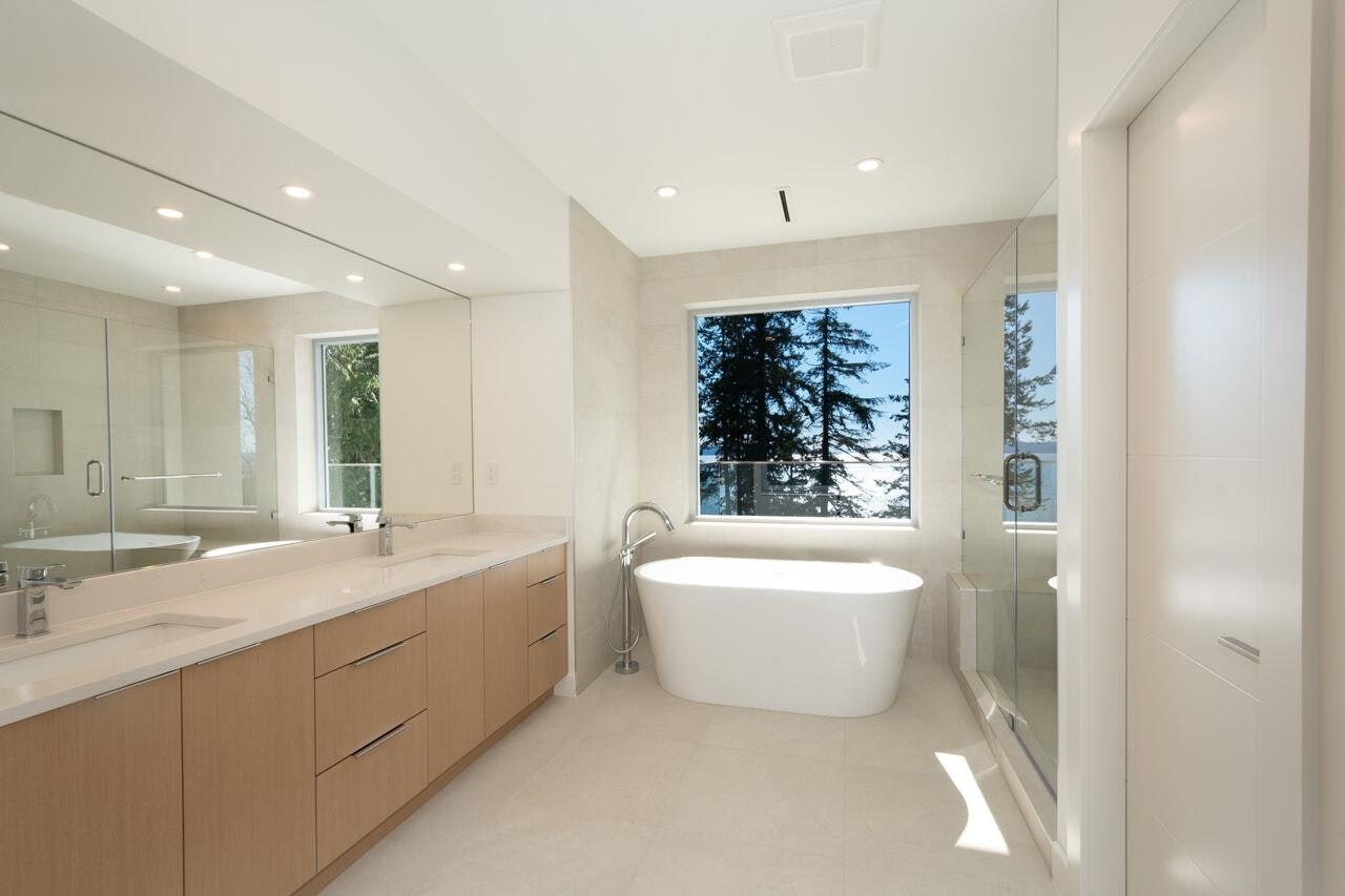 4437 Piccadilly North, West Vancouver, BC, V7W 1C8 - 25