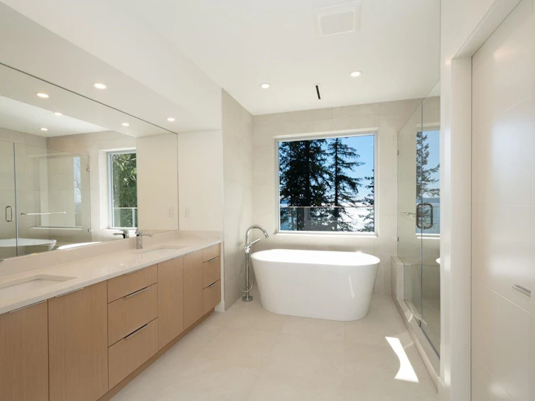 4437 Piccadilly North, West Vancouver, BC, V7W 1C8 - 25