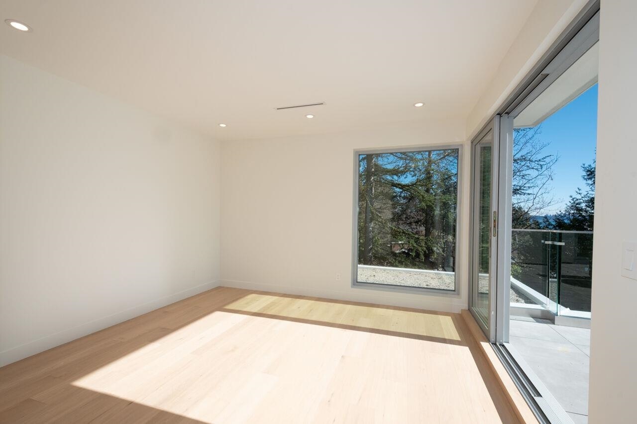 4437 Piccadilly North, West Vancouver, BC, V7W 1C8 - 27