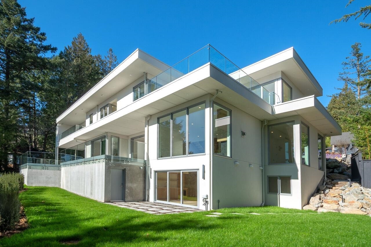 4437 Piccadilly North, West Vancouver, BC, V7W 1C8 - 37