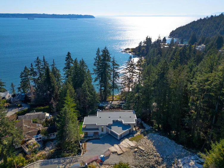 4437 Piccadilly North, West Vancouver, BC, V7W 1C8 - 38