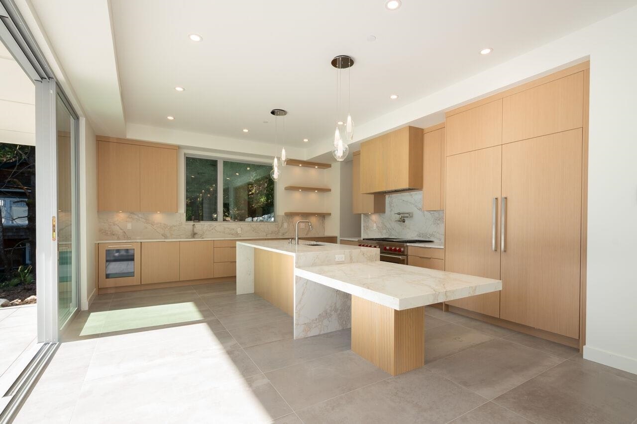 4437 Piccadilly North, West Vancouver, BC, V7W 1C8 - 4