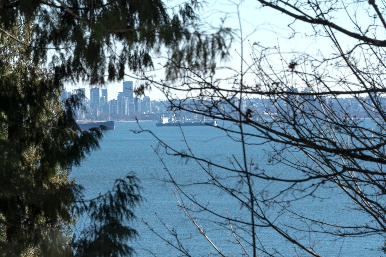4437 Piccadilly North, West Vancouver, BC, V7W 1C8 - 23