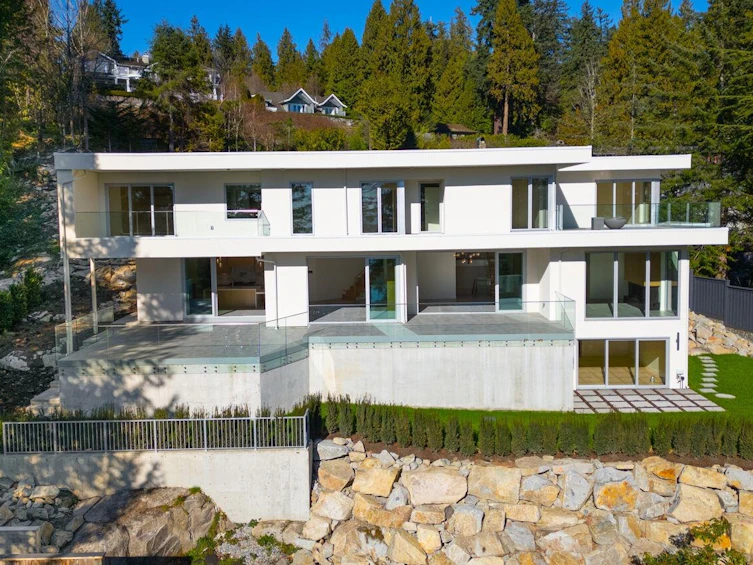 4437 Piccadilly North, West Vancouver, BC, V7W 1C8 - 2