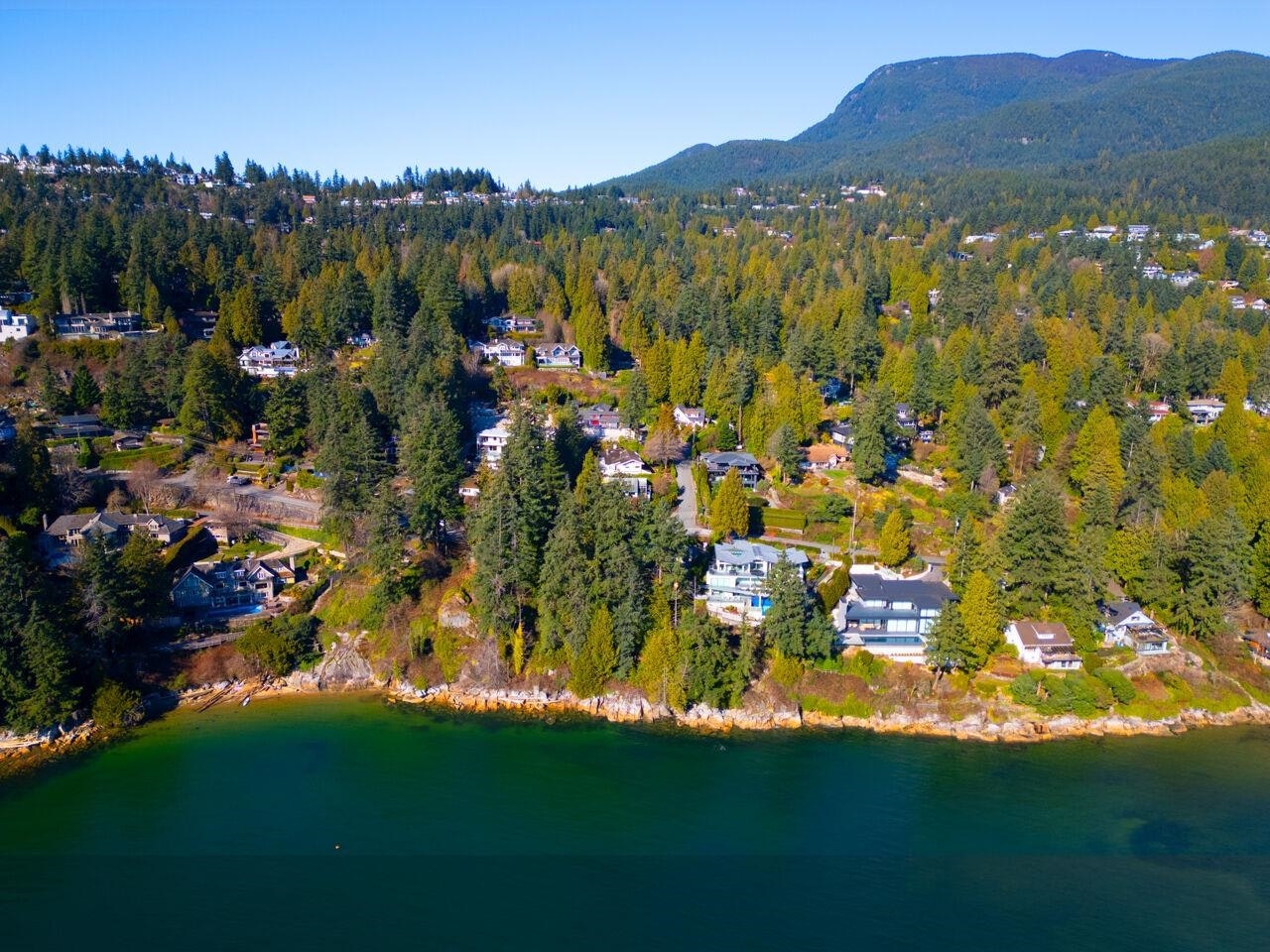 4437 Piccadilly North, West Vancouver, BC, V7W 1C8 - 39
