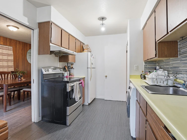 3737 Dubois Street, Burnaby, BC, V5J 1K9 - 9
