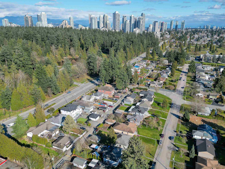3737 Dubois Street, Burnaby, BC, V5J 1K9 - 3