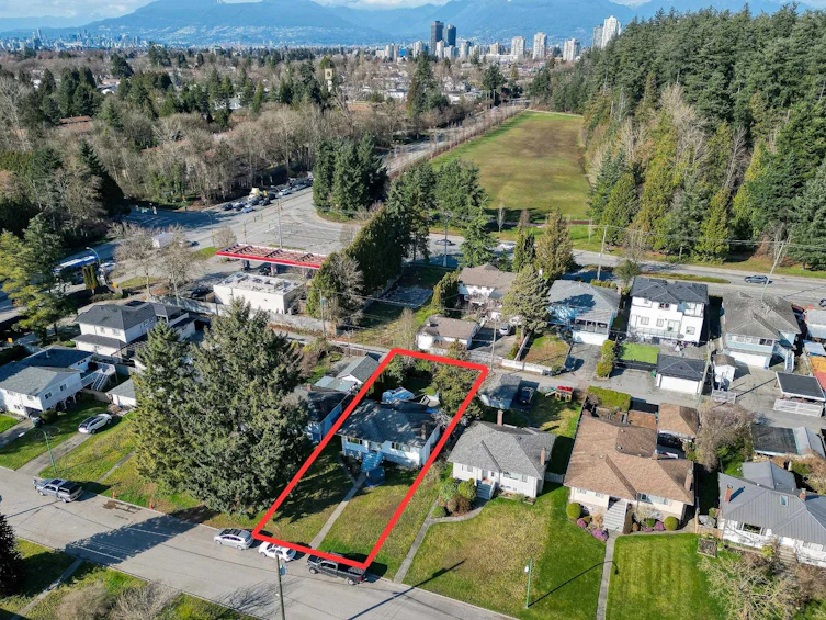 3737 Dubois Street, Burnaby, BC, V5J 1K9 - 2