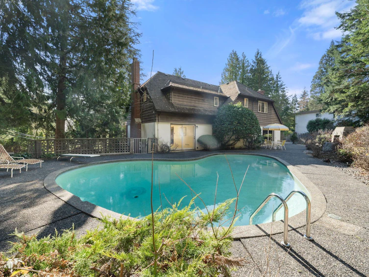 895 Elveden Row, West Vancouver, BC, V7S 1Y7 - 32