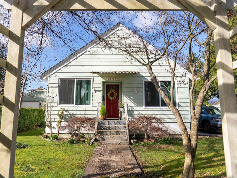 20283 Lorne Avenue, Maple Ridge BC V2X 1G2