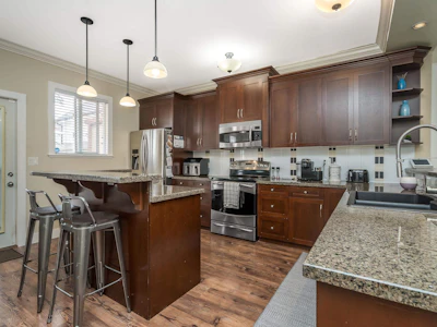 19232 68a Avenue - 4