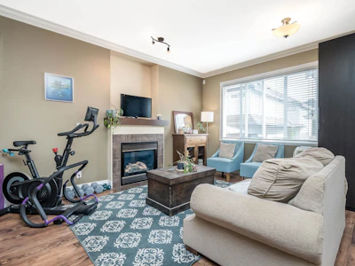 19232 68a Avenue - 5