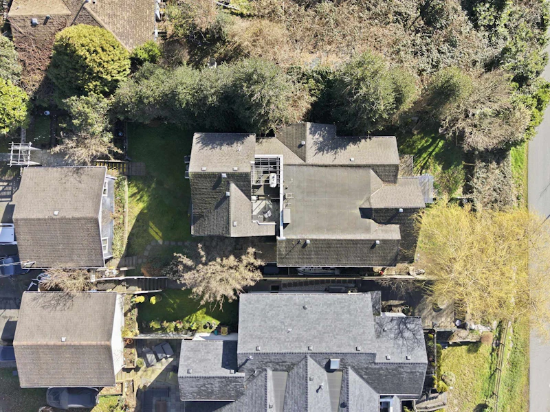 B - 403 Alder Street, North Vancouver BC V7L 1A9