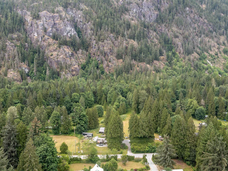 14848 Squamish Valley Road, Squamish, BC, V0N 1H0 - 39
