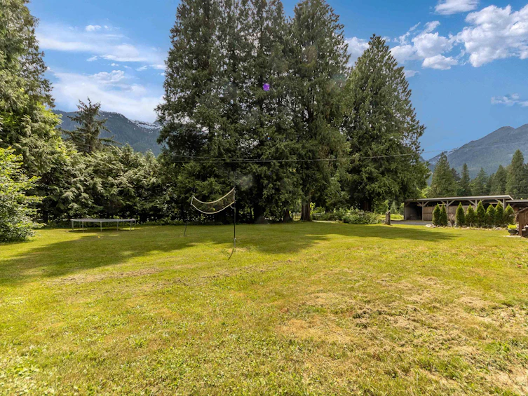 14848 Squamish Valley Road, Squamish, BC, V0N 1H0 - 4
