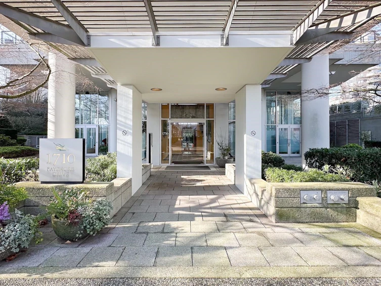 1004-1710 Bayshore Drive, Vancouver, BC, V6G 3G4 - 2