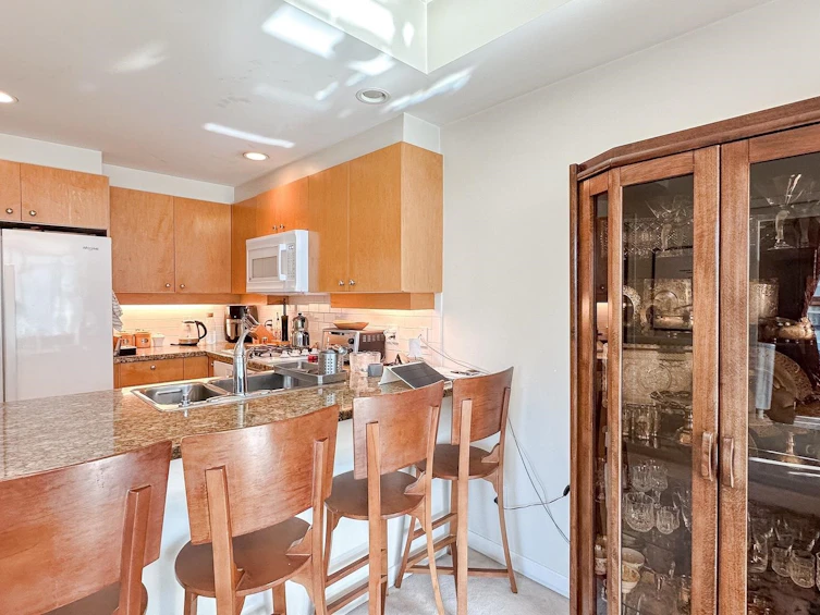 1004-1710 Bayshore Drive, Vancouver, BC, V6G 3G4 - 9