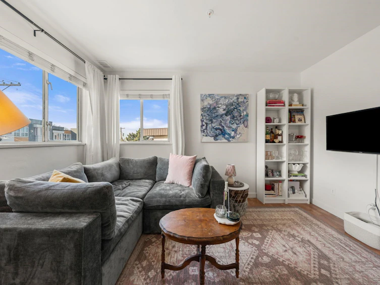 305-33 N Templeton Drive, Vancouver, BC, V5L 3C9 - 2