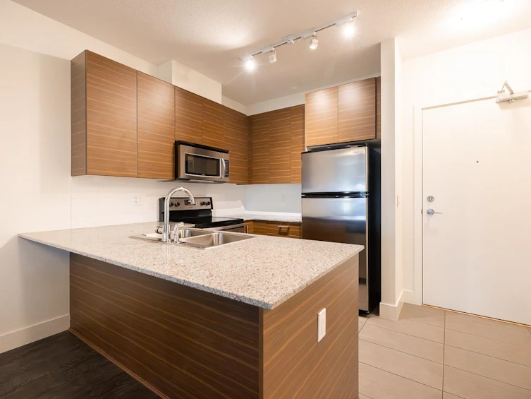406-5788 Sidley Street, Burnaby, BC, V5J 0E4 - 3