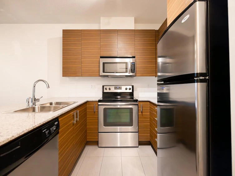 406-5788 Sidley Street, Burnaby, BC, V5J 0E4 - 4