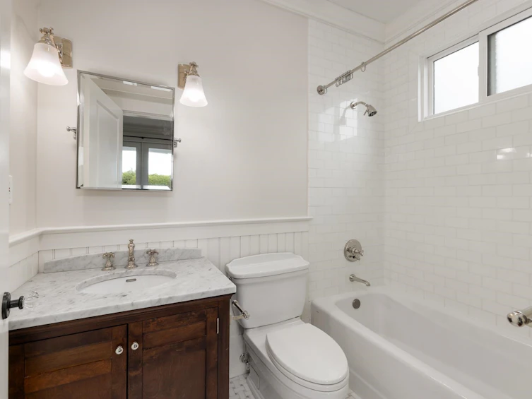 4228 Skyline Drive, North Vancouver, BC, V7R 3G7 - 29