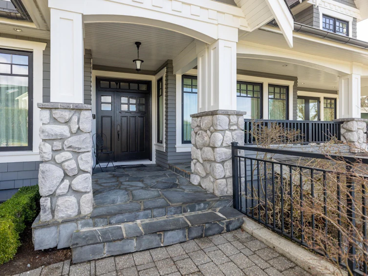 4228 Skyline Drive, North Vancouver, BC, V7R 3G7 - 2