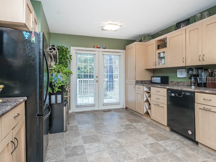 8062 138 Street, Surrey, BC, V3W 8P9 - 13