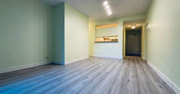 204-2668 Ash Street, Vancouver, BC, V5Z 4K4