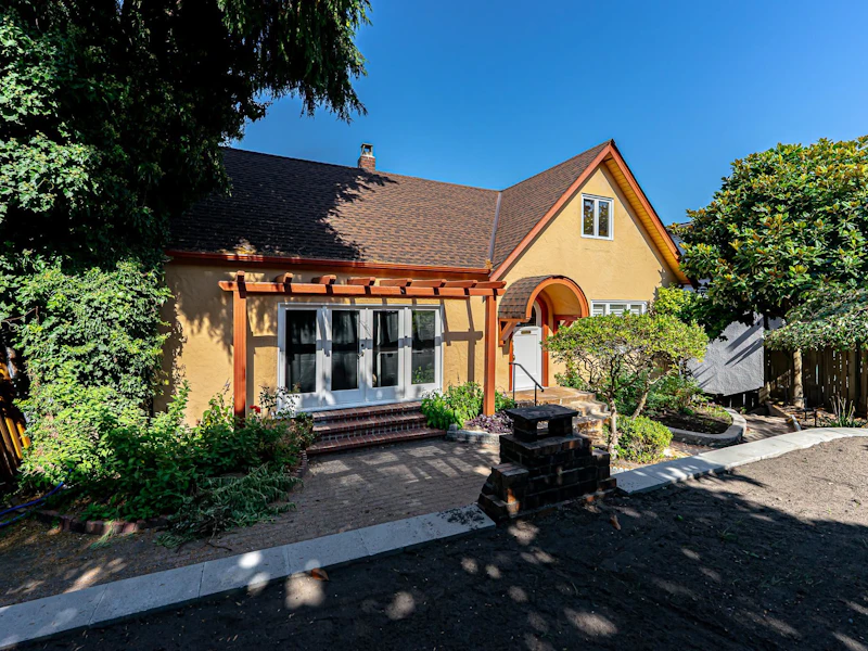 4327 Locarno Crescent, Vancouver BC V6R 1G2